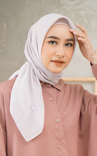 Hijab Polos Eloise Scarf with Signature Logo