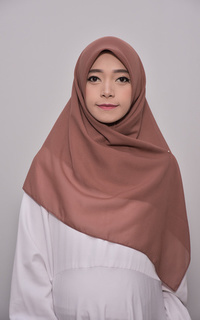 Bella Square Hijab Scarf Syari Segi Empat Mocca