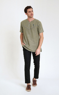 Pakaian Pria Basic Shirt Short Sleeve - Green ZRN01