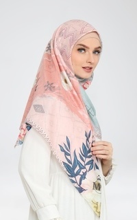 Hijab Motif Khadijah Twotone Pinkish