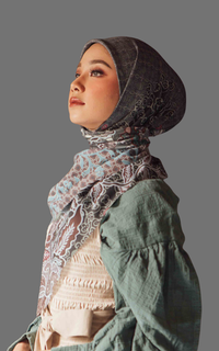 Printed Scarf Seradia Hijab Segi Empat Sekar - Java Java-412857