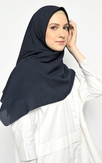 Plain Scarf Hijab Segi Empat Diamond Lasercut Navy 