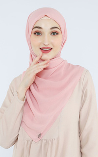 Pashmina Square Hijab Polos Kerudung Segi Empat Safaa - BUBBLE GUM