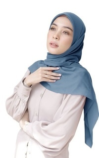 Plain Scarf Hijabwanitacantik - Segi Empat Vina Voal | Hijab Segi Empat Premium Lasercut