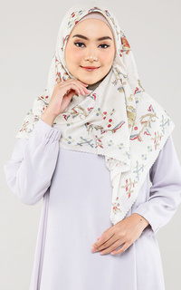 Hijab Motif Radwah X DP Studio Lagosi Rawalangi Scarf Sikola