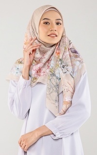 Hijab Motif Audrey Peanut (Voal Square)