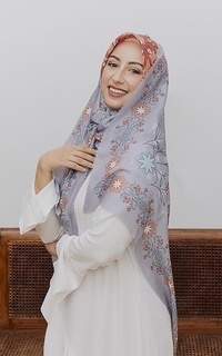 Hijab Motif KATAHATI SHADES OF MARIGOLD SCARVES