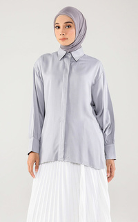 Kemeja Regular Fit Basic Shirt