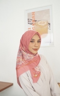 Hijab Motif ZAHWA SCRAF SALMON