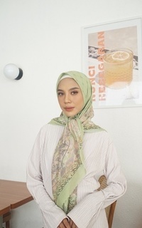 Hijab Motif ZAHWA SCARF GREEN