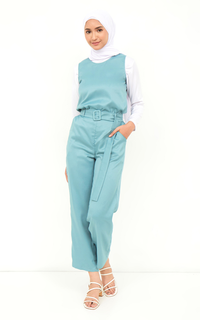 Setelan Jessie Sleeveless Top and Pants Set