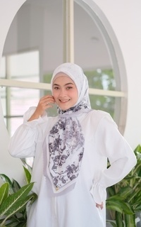 Hijab Motif VIORELLA SCARF WHITE