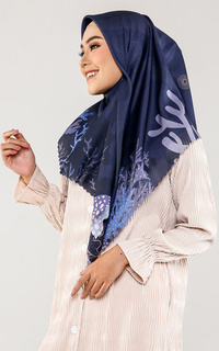 Hijab Motif Laut Veil