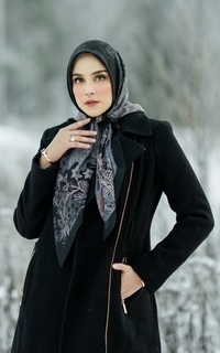 Printed Scarf Disney's Frozen Buttonscarves Voal Square - Black