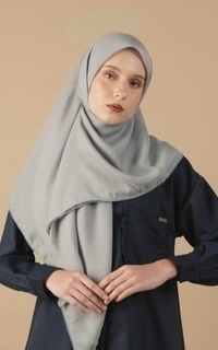 Hijab Polos Katahati Kata's Paris Scarves Collection