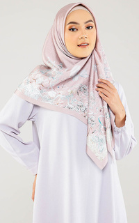 Hijab Motif Kiara Series Ivory