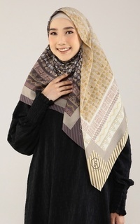 Hijab Motif Kimmi Scarf (120x120 cm)