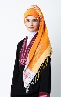 Hijab Motif Kerudung Tenun Segi Empat [Defect Sale : Reject Bahan Tenun]