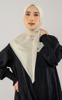 Hijab Polos Voal Square Chalk Stone