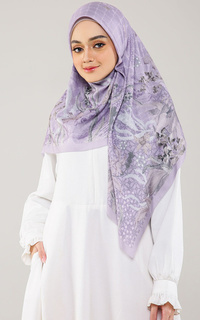 Hijab Motif Diannova Violet (Voal Square)