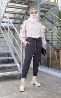 Celana Neifa Ankle Pants Black