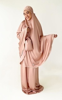 Praying Set Mukena Travel Satin Silk Annisa Dusty Pink