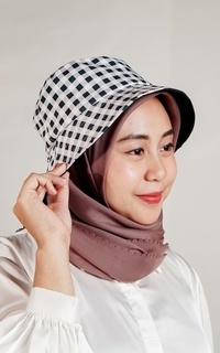 Ikat Rambut Bucket Hat Checkred Black