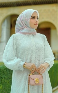 Hijab Motif The Granada Voile Square - White Pink