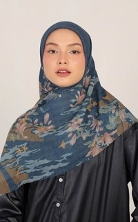 Hijab Motif Fumio Scarf Raya Collection