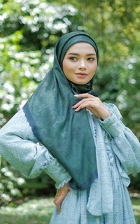 Hijab Motif Rimba Series - Pine