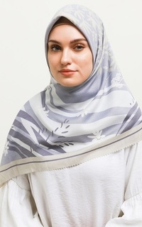 Printed Scarf Voal Hijab Segi Empat Shagia