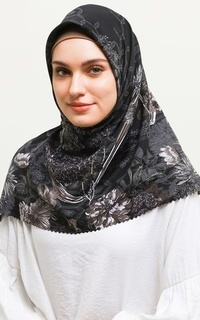 Printed Scarf Voal Hijab Segi Empat Miray