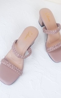 Sepatu Mooi Heels By Calensis