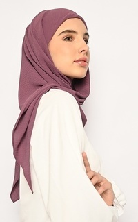 Hijab Instan Karisa Segitiga Instan Orchid