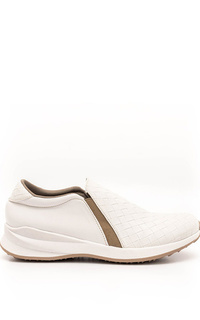 Sepatu Kaninna NEW SKY women slip on in White Broken White-546373