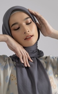 Hijab Polos Kami Airy Voile Scarf Plain Raisin