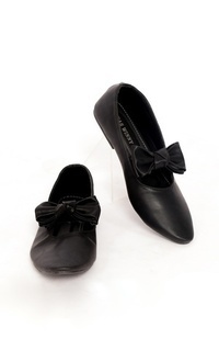 Sepatu Haruka Flatshoes  Black