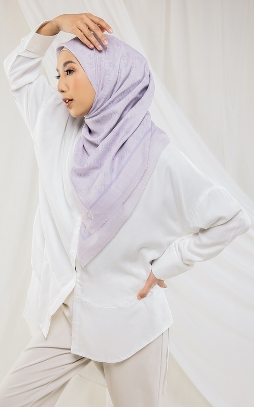 Monogram Scarf Light Grey (2)