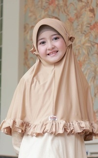 Instant Hijab Bergo Elsa Beige Standar