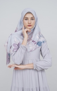 Hijab Motif Naura Series in Light Grey