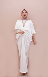 Kaftan Kaftan Nagita Roberto Cavali Broken White by Caftanesia