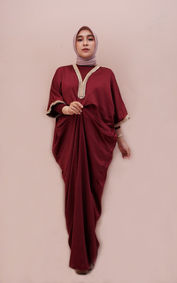 Kaftan Kaftan Nagita Roberto Cavali Maroon by Caftanesia