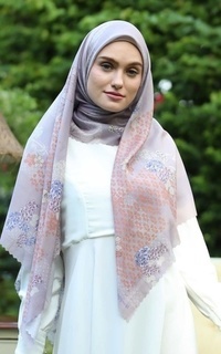 Hijab Motif Floral Hydrangea Smoke grey