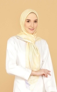 Hijab Motif Batik Bulu Hayam in Yellow