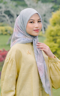 Hijab Motif Kalina - Silver Mist (Voal Square)