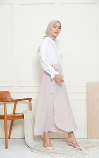 Raiqa Skirt Silkrem