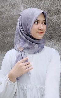 Printed Scarf Bayleaf.id Adora Hijab Scarf