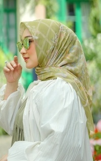 Hijab Motif The Autograph Voile Square - Vert