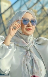 Hijab Motif The Autograph Voile Square - Gris