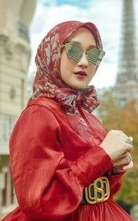 Hijab Motif The Autograph Voile Square - Cerise